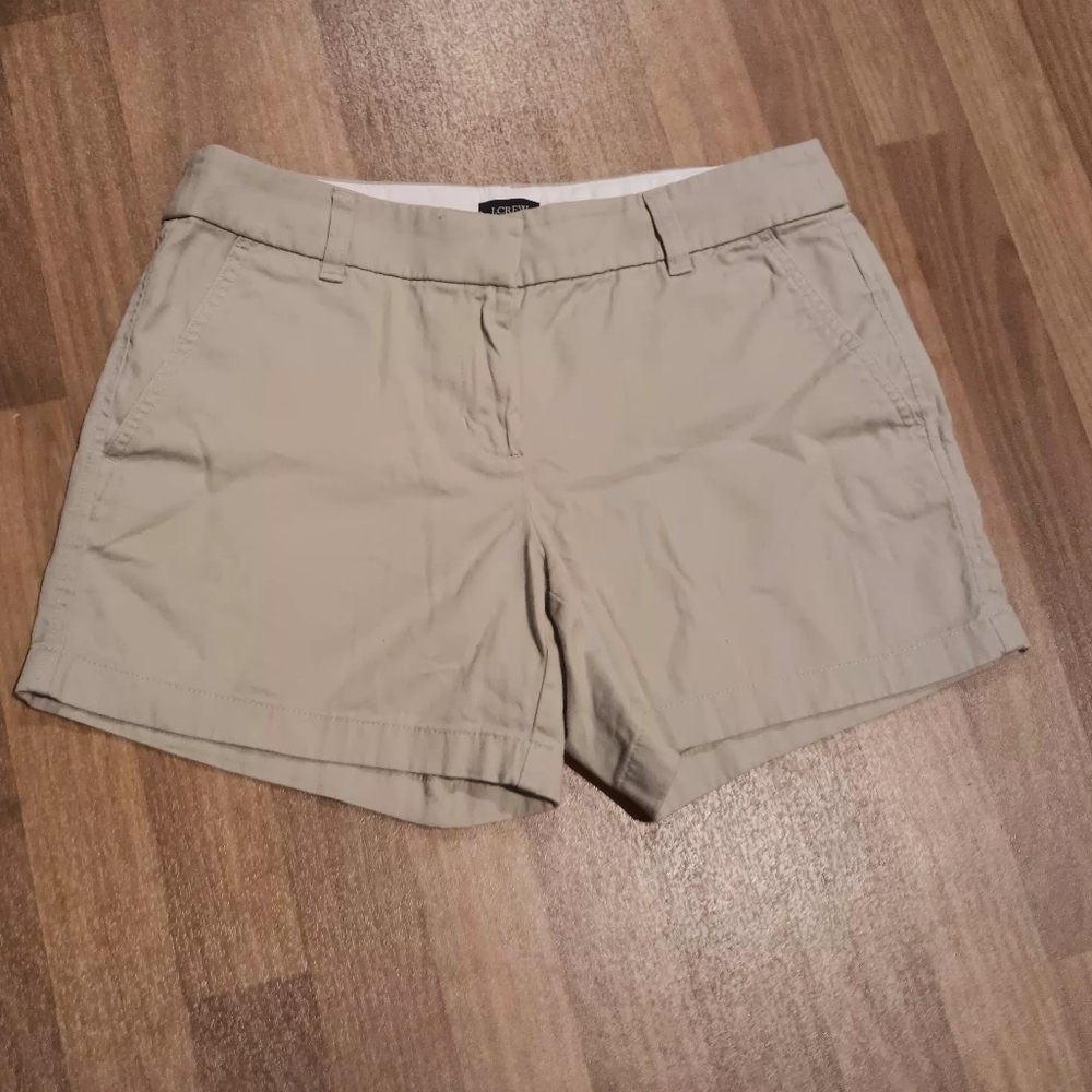 Classic Khaki Shorts ▪︎ Womens Size 4  ▪︎ J Crew